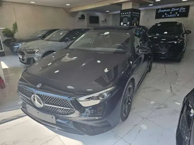 Usata Mercedes A200 AMG Line Premium 150 CV (110 kW) 2025 Black night metallizzato Berlina