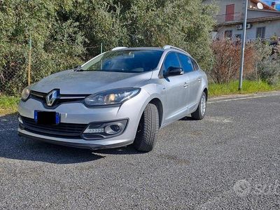 Usata Renault Mégane GrandTour LIMITED 110 CV (80 kW) 2015 Grigio Station wagon