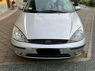 Usata Ford Focus 100 CV (73 kW) 2004 Grigio Station wagon