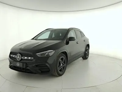 Nuova Mercedes GLA200 Advanced Plus 150 CV (110 kW) 2026 Nero cosmo metallizzato SUV