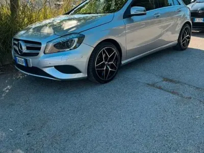 Usata Mercedes A200 Edition 136 CV (100 kW) 2014 Grigio Utilitaria