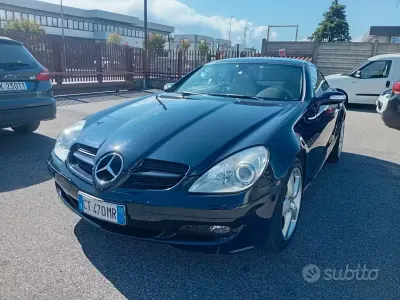 Usata Mercedes SLK200 163 CV (119 kW) 2005 Blu Cabrio