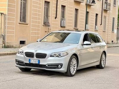 Usata BMW 520 Luxury Line 190 CV (139 kW) 2016 Grigio chiaro metallizzato Station wagon