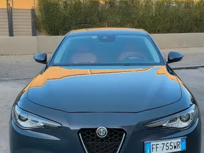Usata Alfa Romeo Giulia 180 CV (132 kW) 2016 Berlina
