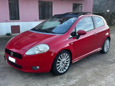 Usata Fiat Grande Punto Sport 90 CV (66 kW) 2009 Rosso Utilitaria