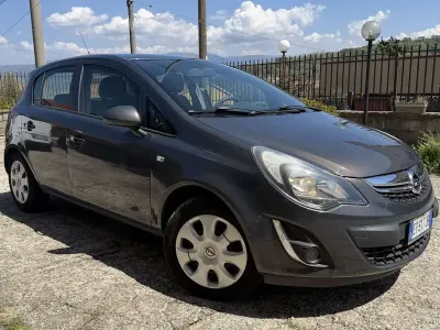 Usata Opel Corsa 75 CV (55 kW) 2013 Utilitaria