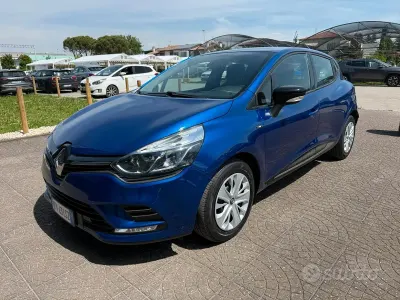 Usata Renault Clio IV Intens 75 CV (55 kW) 2019 Blu Berlina