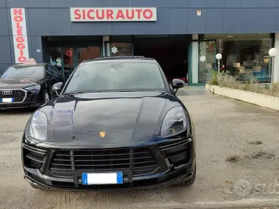 Usata Porsche Macan Turbo 441 CV (324 kW) 2020 Nero metallizzato SUV