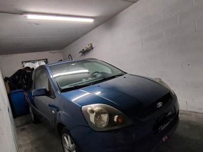 Gebraucht Ford Fiesta 73 PS (53 kW) 2006 Blau Coupé