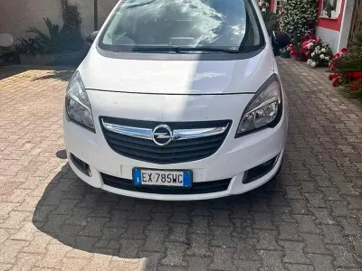 Usata Opel Meriva 120 CV (88 kW) 2014 Bianco Monovolume