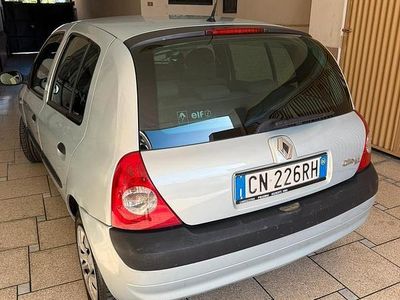 Usata Renault Clio II 82 CV (60 kW) 2004 Utilitaria