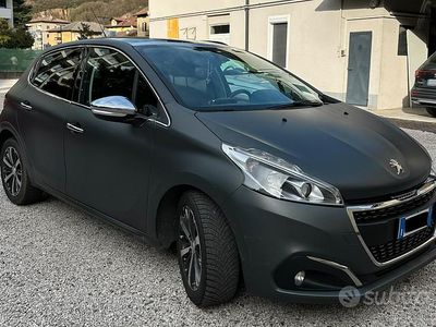 Usata Peugeot 208 75 CV (55 kW) 2017 Utilitaria