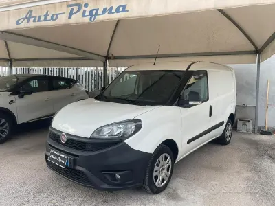 Usata Fiat Doblò Lounge 95 CV (69 kW) 2020 Bianco Monovolume