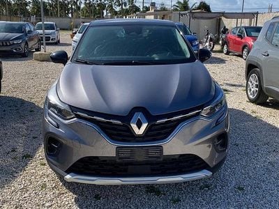 Usata Renault Captur Techno 91 CV (66 kW) 2024 Grigio SUV