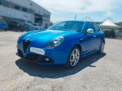 Usata Alfa Romeo Giulietta Super 120 CV (88 kW) 2018 Bluazzurro Utilitaria