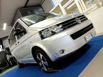 Begagnad VW Multivan 140 HK (102 kW) 2013 Silver Minibuss