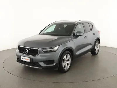Usata Volvo XC40 Momentum 190 CV (139 kW) 2019 Grigio SUV