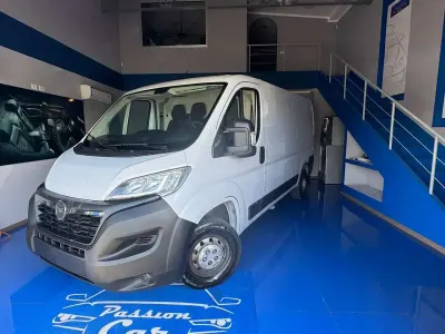 Usata Opel Movano 140 CV (102 kW) 2023 Bianco Furgone