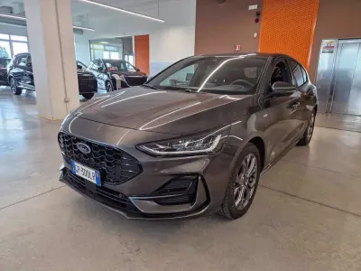 Usata Ford Focus ST 125 CV (91 kW) 2023 Grigio Berlina
