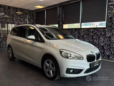 Usata BMW 216 Active Tourer Advantage 116 CV (85 kW) 2015 Bianco Monovolume