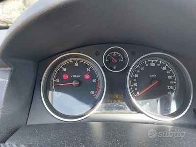Usata Opel Astra GTC 136 CV (100 kW) 2006 Grigio Coupé