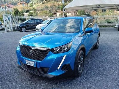Usata Peugeot 2008 Active 102 CV (75 kW) 2021 Blu/azzurro SUV