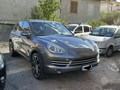 Usata Porsche Cayenne 245 CV (180 kW) 2014 Grigio SUV