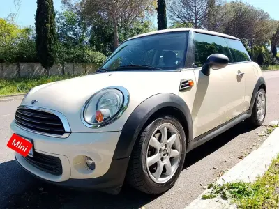 Usata Mini ONE 75 CV (55 kW) 2011 Beige Utilitaria