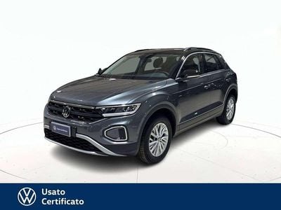 Nero pastello Usata 2024 VW T-Roc Life SUV | 26.000 € (Ottimo prezzo)