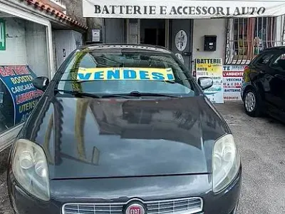 Usata Fiat Bravo 120 CV (88 kW) 2010 Marrone Utilitaria