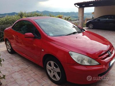 Usata Peugeot 307 CC 136 CV (100 kW) 2004 Rosso Cabrio