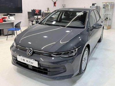 Usata VW Golf VIII Life 116 CV (85 kW) 2025 Dolphin grey metallizzato Berlina