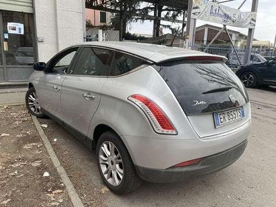 Usata Lancia Delta 120 CV (88 kW) 2013 Argento Utilitaria