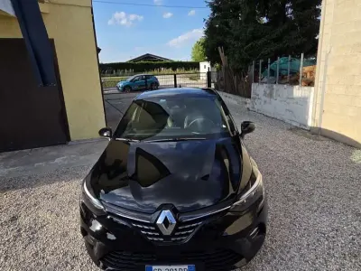 Usata Renault Clio V Techno 92 CV (67 kW) 2023 Berlina