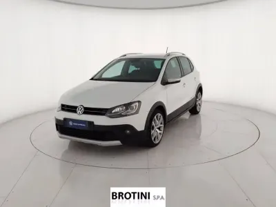 Używany VW Polo Cross 90 KM (66 kW) 2016 Biały Hatchback