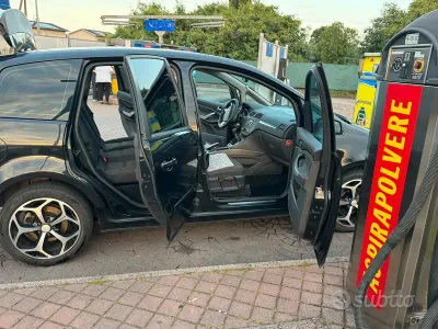Usata Ford C-MAX Titanium 136 CV (100 kW) 2008 Nero Monovolume
