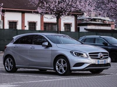 Usata Mercedes A180 109 CV (80 kW) 2015 Grigio Utilitaria
