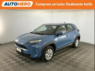 Usata Toyota Yaris Cross Business Edition 92 CV (67 kW) 2022 Blu/azzurro SUV