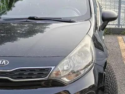 Usata Kia Rio EX 86 CV (63 kW) 2013 Nero Berlina