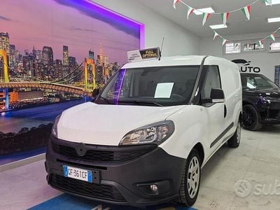 Usata Fiat Doblò S 105 CV (77 kW) 2021 Bianco Monovolume