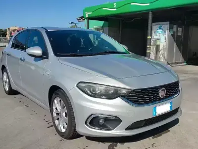 Usata Fiat Tipo Business 120 CV (88 kW) 2016 Grigio Berlina