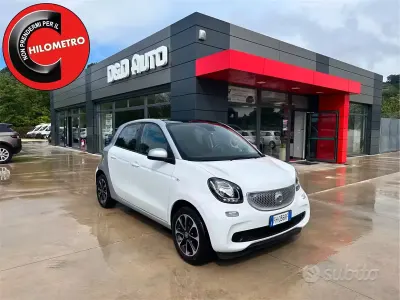 Usata Smart ForFour Passion 71 CV (52 kW) 2017 Bianco Utilitaria