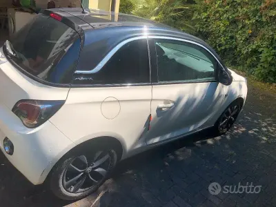Usata Opel Adam 69 CV (50 kW) 2015 Bianco Utilitaria