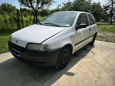 Usata Fiat Punto 73 CV (53 kW) 1996 Berlina