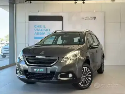 Usata Peugeot 2008 Active 99 CV (72 kW) 2016 Grigio SUV