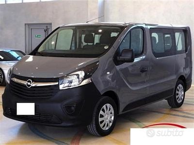 Grigio Usata 2018 Opel Vivaro Monovolume | 18.500 € (Cara)