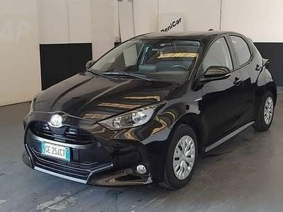 Usata Toyota Yaris Hybrid Business Edition 101 CV (74 kW) 2020 Nero Utilitaria