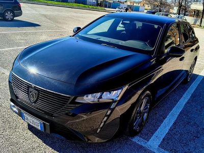 Begagnad Peugeot 308 SW Allure 131 HK (96 kW) 2022 Svart Kombi