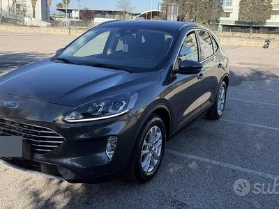 Usata Ford Kuga 120 CV (88 kW) 2021 Grigio SUV