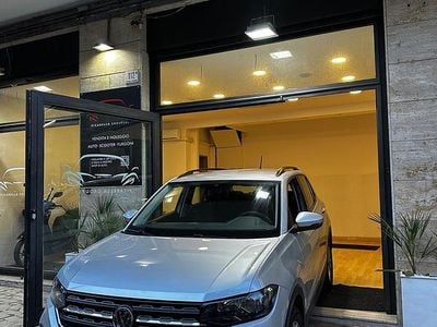 Usata VW T-Cross Style 95 CV (69 kW) 2019 Grigio SUV